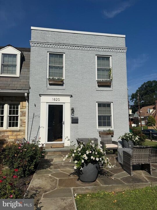 1820 Leslie Ave in Alexandria, VA - Building Photo