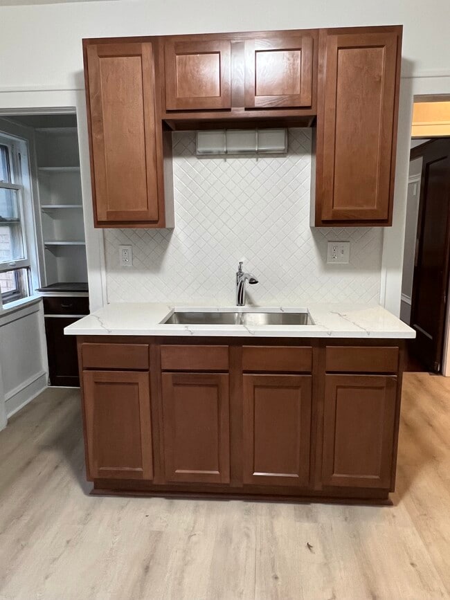 property at 1640 N 15th St
