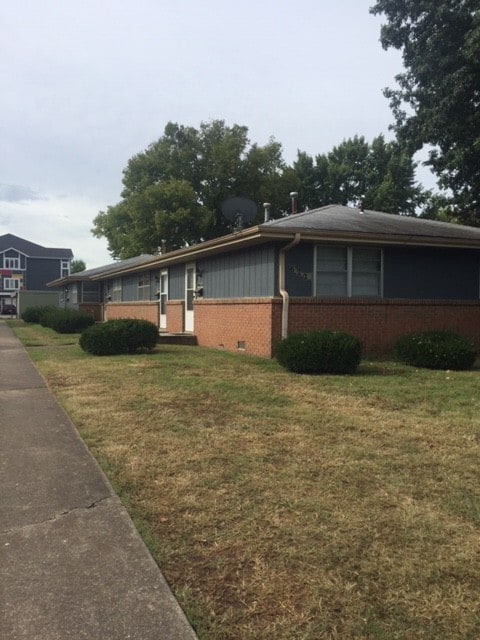 property at 622 E Harrison St