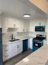 3633 Empire Dr in Los Angeles, CA - Building Photo - Building Photo