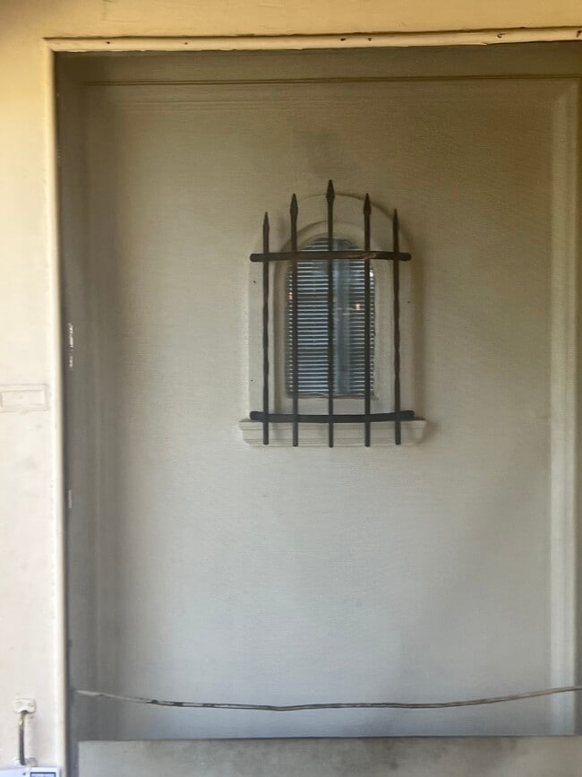 1739 La Senda Pl in South Pasadena, CA - Building Photo - Building Photo