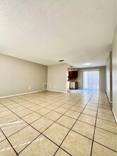 166 Rosedale Dr in Deltona, FL - Building Photo - Building Photo