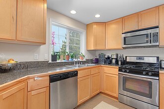 11709-11716 16th Ave NE in Seattle, WA - Building Photo - Building Photo