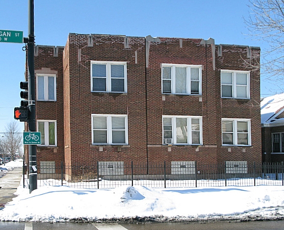 1000 W 76th St in Chicago, IL - Building Photo - Building Photo