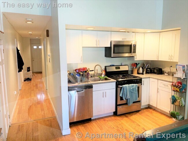 108 Central St in Somerville, MA - Building Photo - Building Photo