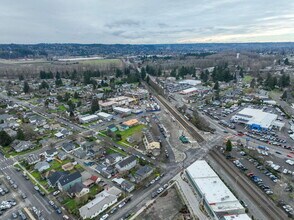816 Cherry Ave in Sumner, WA - Building Photo - Building Photo