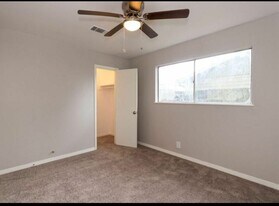 3633 Bowling Ln in Orange, TX - Building Photo