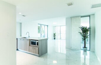 1133 102nd St in Bay Harbor Islands, FL - Building Photo - Building Photo