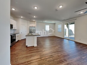 10068 Spire St in Las Vegas, NV - Building Photo - Building Photo