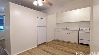 660 Kailua Rd in Kailua, HI - Building Photo