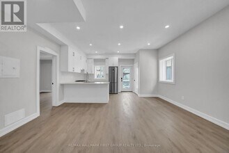 417 Athol St in Whitby, ON - Building Photo - Building Photo