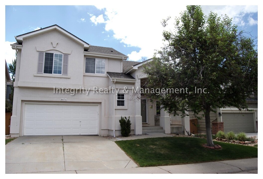 9674 Burberry Way in Highlands Ranch, CO - Building Photo