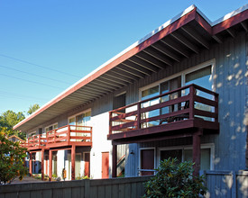 Regency Apartments in Tacoma, WA - Building Photo - Building Photo