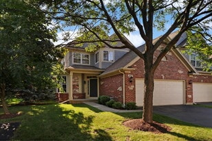292 Jennifer Ct in Gurnee, IL - Building Photo