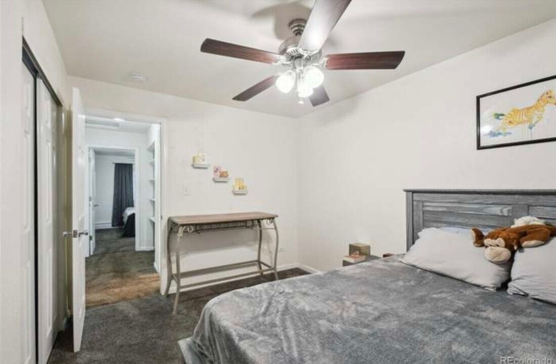 2190 S Holly St in Denver, CO - Building Photo