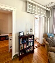246 S Huntington Ave in Boston, MA - Building Photo - Building Photo
