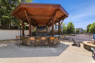 Society 865 in Knoxville, TN - Building Photo - Building Photo