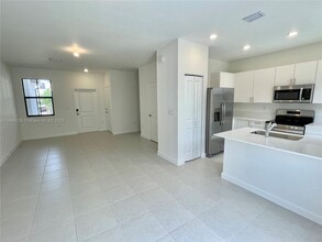 23034 SW 130th Ave in Miami, FL - Building Photo - Building Photo