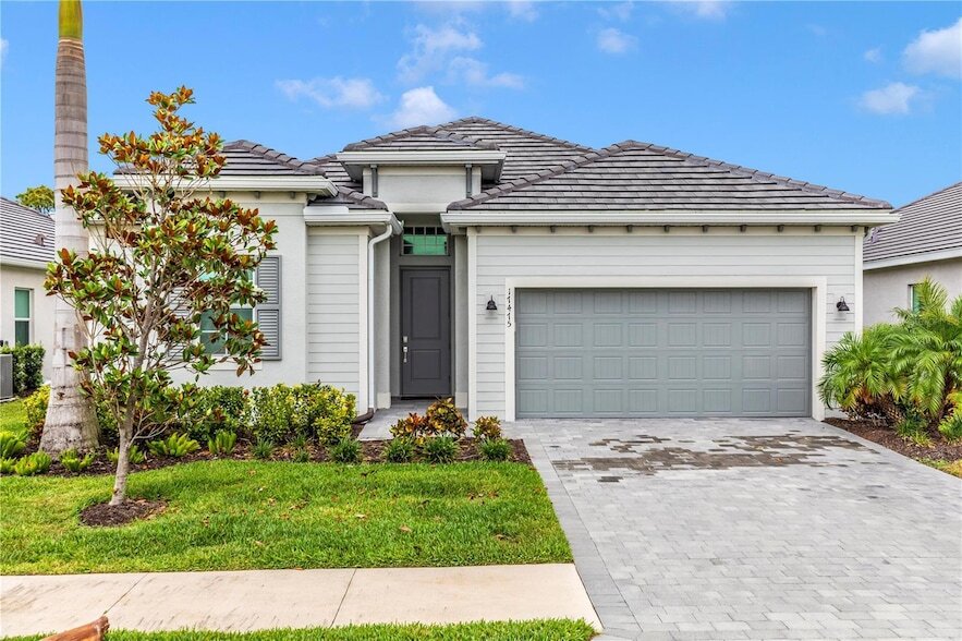 17475 Jadestone Ct in Venice, FL - Building Photo