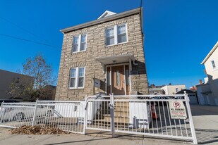 1951 Edison Ave in Bronx, NY - Building Photo