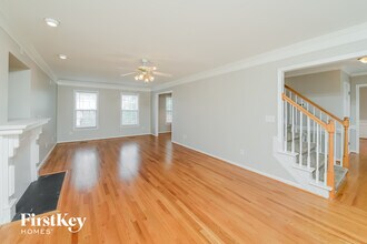 1127 Brown's Run Dr in Kernersville, NC - Foto de edificio - Building Photo