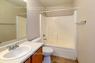 1714 W Amberwood Dr in Phoenix, AZ - Building Photo - Building Photo