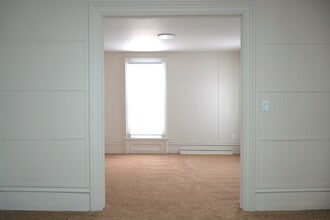 511 S 2nd St in Oregon, IL - Building Photo - Building Photo