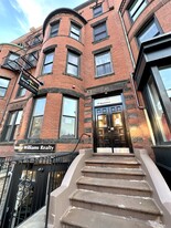 302 Newbury St Apartments