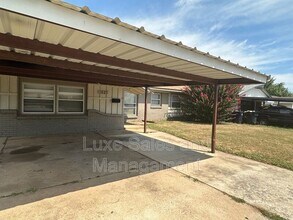 1025 SW 57th St in Oklahoma City, OK - Building Photo - Building Photo