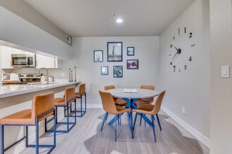 Villa Montana in Scottsdale, AZ - Foto de edificio - Interior Photo