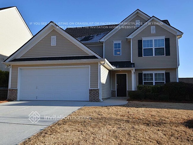 property at 925 Donington Cir SE