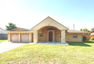 1434 Pine Ave in Weatherford, OK - Building Photo