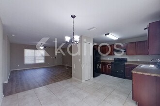 205 Malauka Loop in Ocklawaha, FL - Building Photo - Building Photo