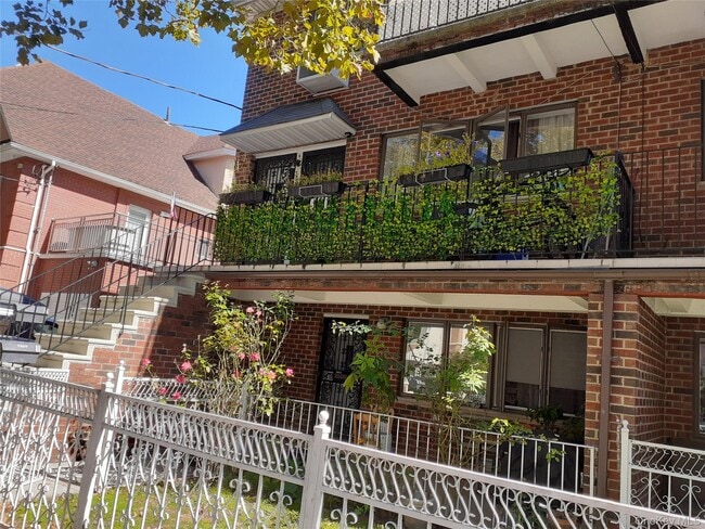 property at 2655 E 21st St