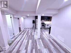 873 William Lee Ave in Oshawa, ON - Building Photo - Building Photo