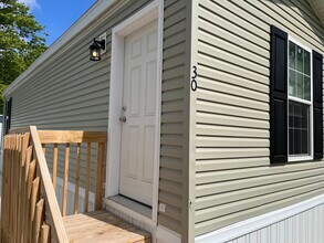 6610 Lear Nagle Rd in North Ridgeville, OH - Building Photo - Building Photo