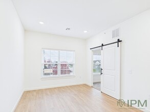 Luxury Style Apartments Located in York Suburban School District in York, PA - Foto de edificio - Building Photo