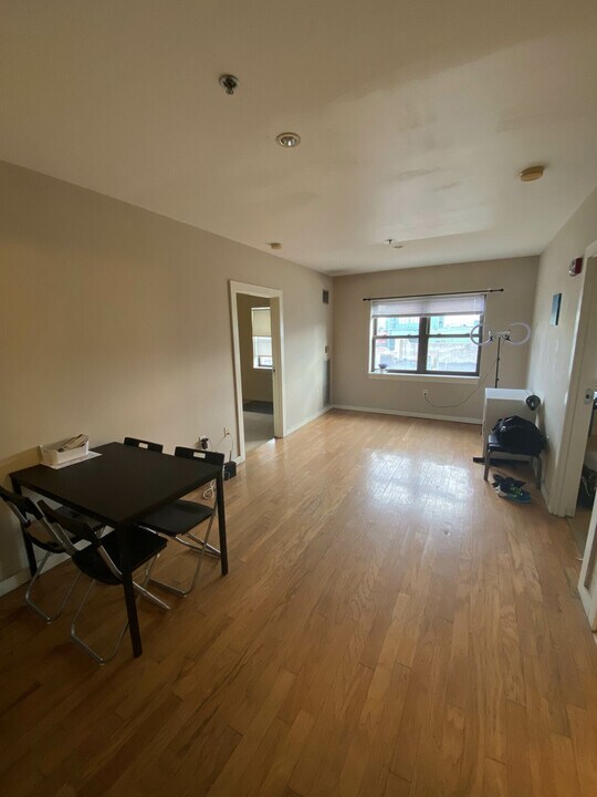 542 Commonwealth Ave, Unit 5E in Boston, MA - Foto de edificio