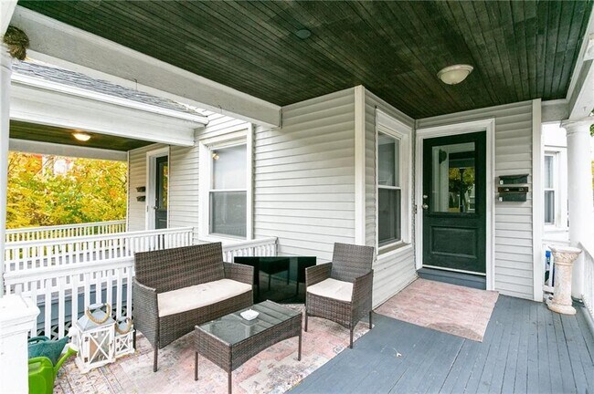 397-399 University W Ave in Rochester, NY - Foto de edificio - Building Photo