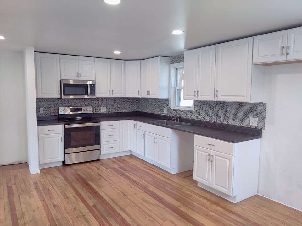 1009 Reading Ave in Boyertown, PA - Building Photo