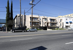 6819 Laurel Canyon Blvd Apartments