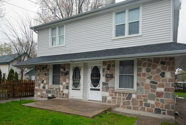 72 Park St S in Peterborough, ON - Building Photo - Building Photo