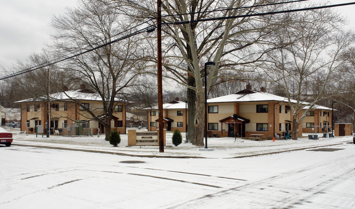 D Site in Ironton, OH - Building Photo