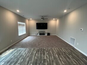 1014 Sagittarius Ave in Franklin, IN - Building Photo - Building Photo