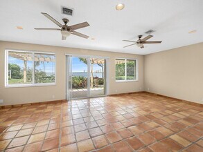 1031 Pine Point Rd in West Palm Beach, FL - Building Photo - Building Photo