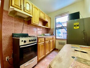 120 India St in Brooklyn, NY - Building Photo - Building Photo