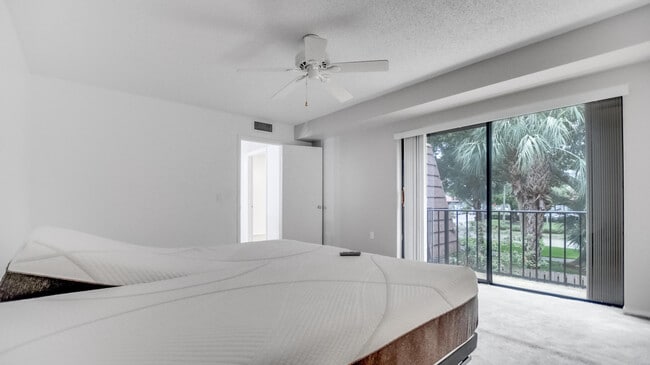 121 1st Ln in Palm Beach Gardens, FL - Building Photo - Building Photo