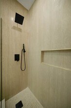 19 St Marks Pl in New York, NY - Building Photo - Building Photo