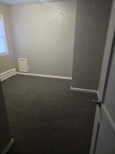 157 14th St SE, Unit C in Huron, SD - Building Photo - Building Photo