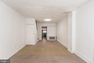 2031 Wakeling St in Philadelphia, PA - Building Photo - Building Photo